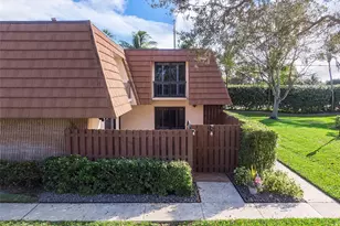 825 Center St, Jupiter, FL 33458 - Photo 3