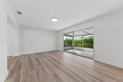 7198 Pine Forest Circle E, Lake Worth, FL 33467 - Photo 19