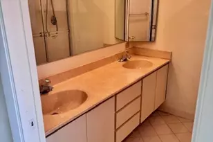 217 Live Oak Ln, Boynton Beach, FL 33436 - Photo 9