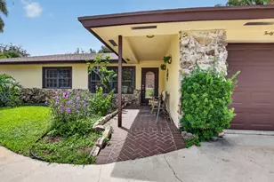 4746 Canal Dr, Lake Worth, FL 33463 - Photo 5