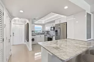 1040 Banyan Rd, Boca Raton, FL 33432 - Photo 5