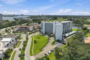 336 Golfview Rd, North Palm Beach, FL 33408 - Photo 43