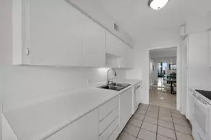 3400 N Ocean Ave, Singer Island, FL 33404 - Photo 11