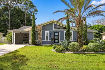 562 SW Eyerly Avenue, Port Saint Lucie, FL 34983 - Photo 1