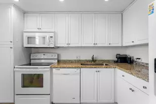 3051 N Course Dr, Pompano Beach, FL 33069 - Photo 7