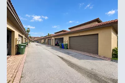 14749 SW 11th Court, Pembroke Pines, FL 33027 - Photo 29