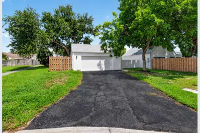 905 NW 21st Way, Delray Beach, FL 33445 - Photo 3