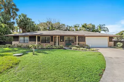 351 Baysinger Avenue, Fort Pierce, FL 34982 - Photo 1