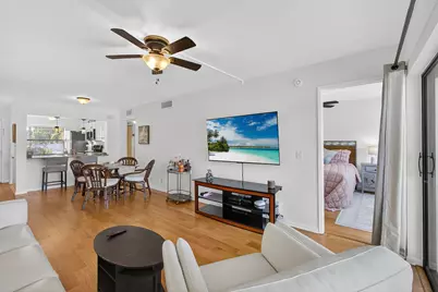 12790 Briarlake Drive #103, Palm Beach Gardens, FL 33418 - Photo 5