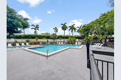 8290 Lake Drive #250, Doral, FL 33166 - Photo 27