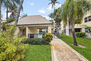 8290 Lake Dr, Doral, FL 33166 - Photo 39