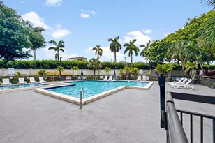 8290 Lake Dr, Doral, FL 33166 - Photo 27