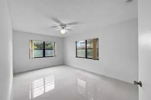 8290 Lake Dr, Doral, FL 33166 - Photo 11