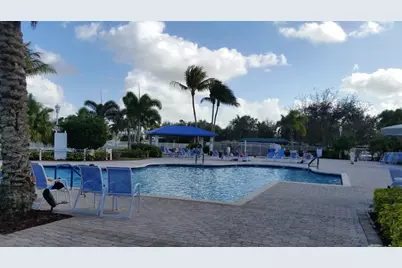 2327 Windjammer Way, West Palm Beach, FL 33411 - Photo 41