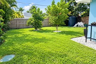 1657 Magnolia Ln, West Palm Beach, FL 33417 - Photo 13