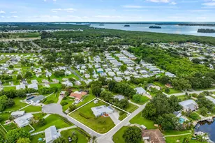 404 21st St SE, Vero Beach, FL 32962 - Photo 5