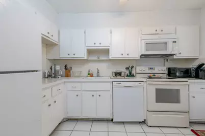 2731 NE 14th St Street #427, Pompano Beach, FL 33062 - Photo 3