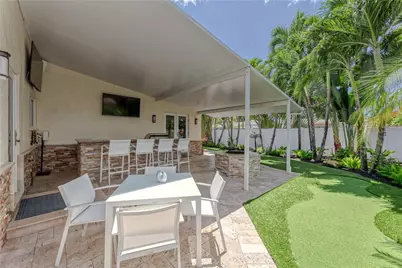 2726 NE 25th Place, Fort Lauderdale, FL 33305 - Photo 23
