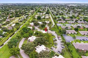4240 Village Dr, Delray Beach, FL 33445 - Photo 23