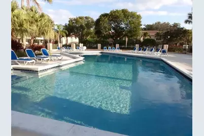 527 Prestwick Circle, Palm Beach Gardens, FL 33418 - Photo 35