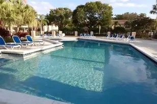 527 Prestwick Cir, Palm Beach Gardens, FL 33418 - Photo 41
