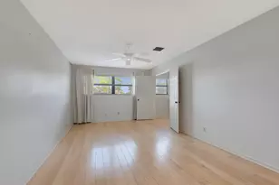 527 Prestwick Cir, Palm Beach Gardens, FL 33418 - Photo 27