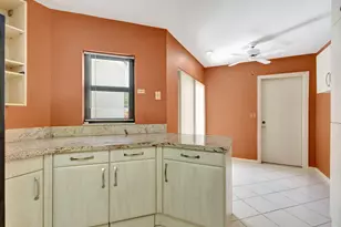 527 Prestwick Cir, Palm Beach Gardens, FL 33418 - Photo 19