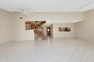 527 Prestwick Cir, Palm Beach Gardens, FL 33418 - Photo 13
