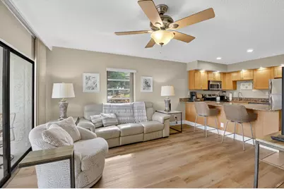 451 Greensward Lane #104-B, Delray Beach, FL 33445 - Photo 9