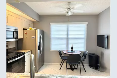 13800 SW 5th Court SW #306M, Pembroke Pines, FL 33027 - Photo 11