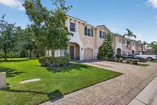140 SW Otter Run Pl, Stuart, FL 34997 - Photo 1