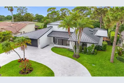 5100 Pineview Circle, Delray Beach, FL 33445 - Photo 3