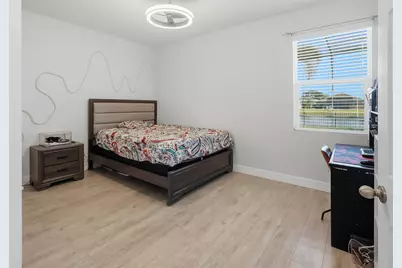 6460 Palm Place, Vero Beach, FL 32967 - Photo 13