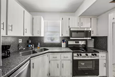 1917 SW Palm City Road #Apt g, Stuart, FL 34994 - Photo 3