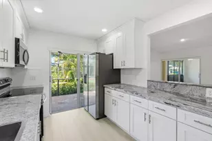 8861 Echo Ln, Boca Raton, FL 33496 - Photo 5