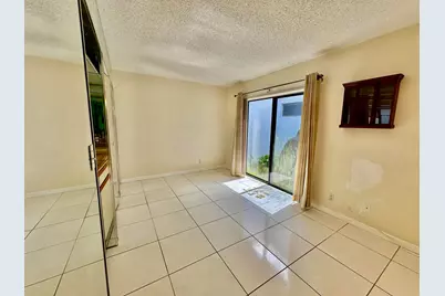 305 Lakeside Court, Sunrise, FL 33326 - Photo 13