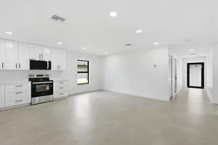 18477 Sycamore Dr W, The Acreage, FL 33470 - Photo 55