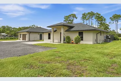 18477 Sycamore Drive W, The Acreage, FL 33470 - Photo 3