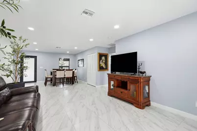 18477 Sycamore Drive W, The Acreage, FL 33470 - Photo 35