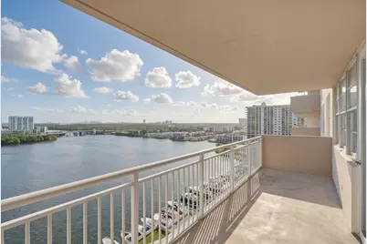 250 174th Street #1719, Sunny Isles Beach, FL 33160 - Photo 3