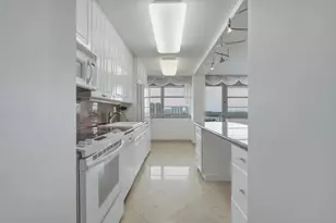 250 174th St, Sunny Isles Beach, FL 33160 - Photo 11