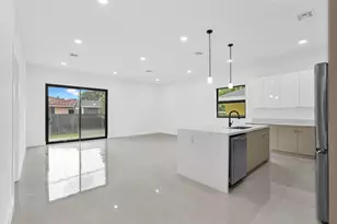 2540 NW 14th Ct, Fort Lauderdale, FL 33311 - Photo 7