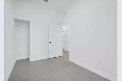 2540 NW 14th Court, Fort Lauderdale, FL 33311 - Photo 31