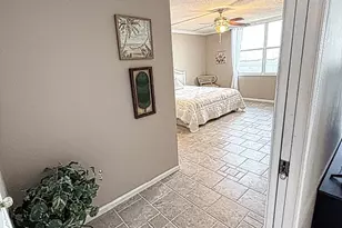 401 Lake Shore Dr, Lake Park, FL 33403 - Photo 21