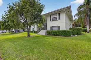 1701 Sabal Ridge Cir, Palm Beach Gardens, FL 33418 - Photo 9
