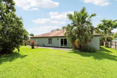 825 SE Cavern Avenue, Port Saint Lucie, FL 34983 - Photo 45