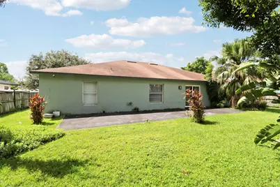 825 SE Cavern Avenue, Port Saint Lucie, FL 34983 - Photo 43