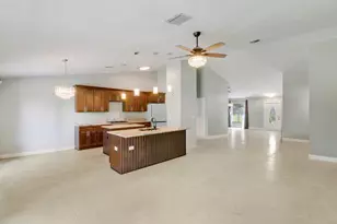 825 SE Cavern Ave, Port Saint Lucie, FL 34983 - Photo 31