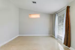 825 SE Cavern Ave, Port Saint Lucie, FL 34983 - Photo 25