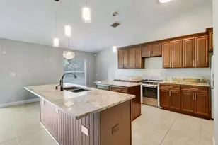 825 SE Cavern Ave, Port Saint Lucie, FL 34983 - Photo 33